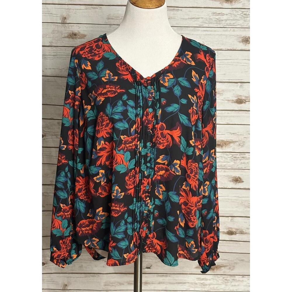 Torrid georgette pintucked button-front floral peasant blouse Size 00/M/10